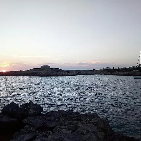 Cozy House Retreat Near Menorca Beaches Apartment *